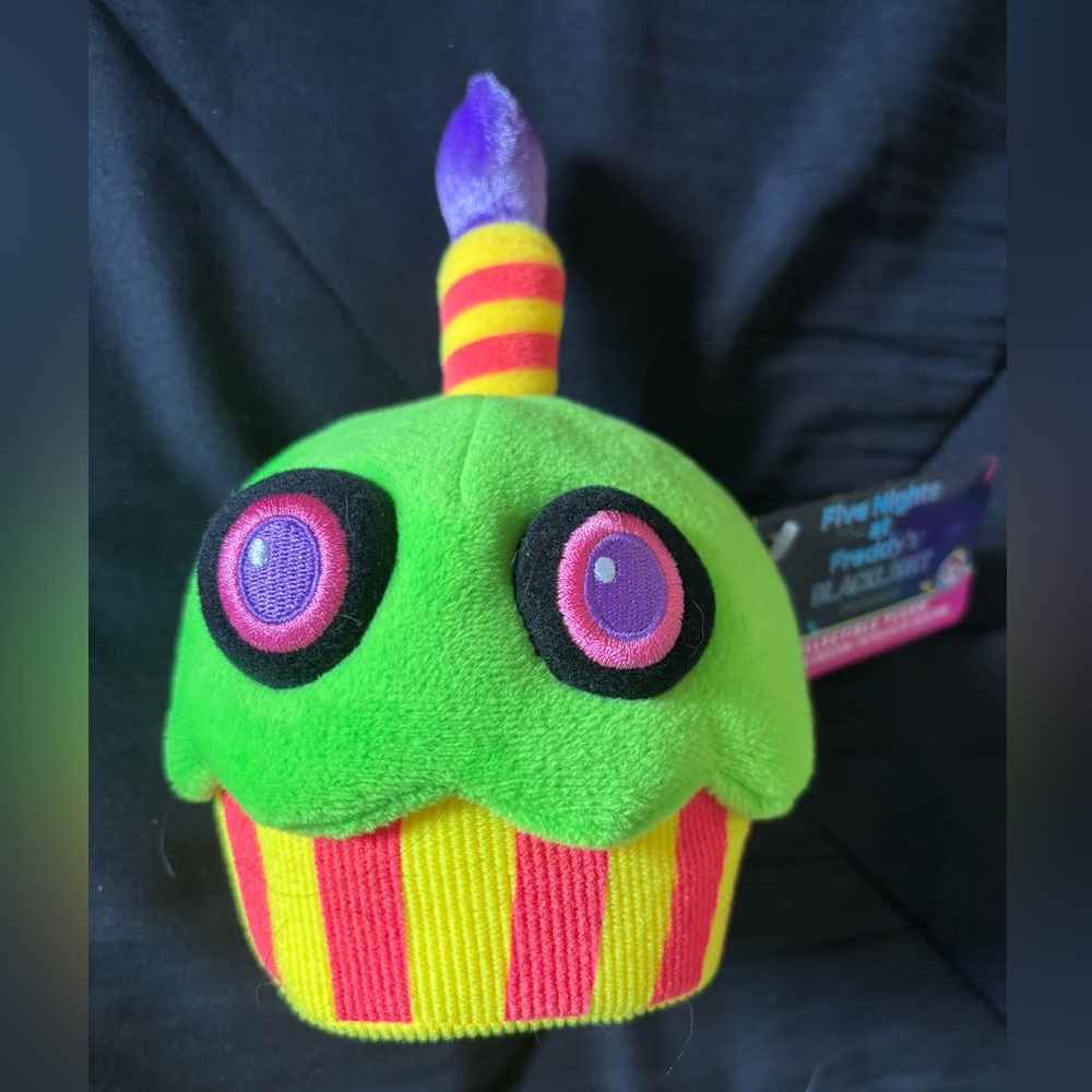 FNAF Neon Green Cupcake